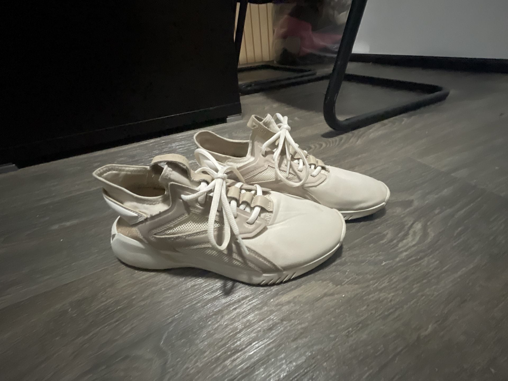 Reebok Freestyle Motion Lo Training Sneakers